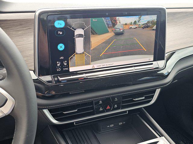 new 2025 Volkswagen Atlas car, priced at $57,006