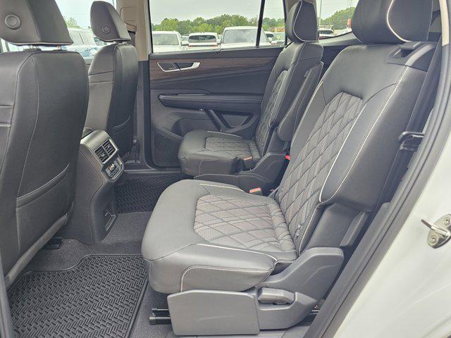 new 2025 Volkswagen Atlas car, priced at $57,466