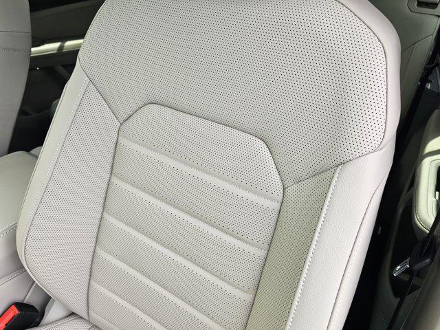 new 2025 Volkswagen Atlas car, priced at $50,351