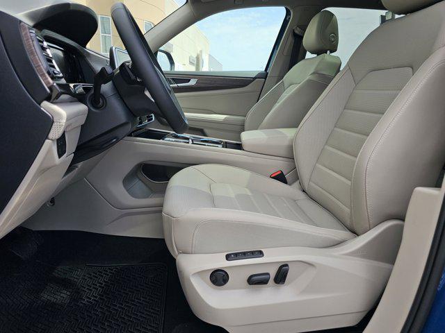 new 2025 Volkswagen Atlas car, priced at $50,351