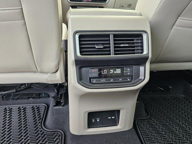 new 2025 Volkswagen Atlas car, priced at $50,351