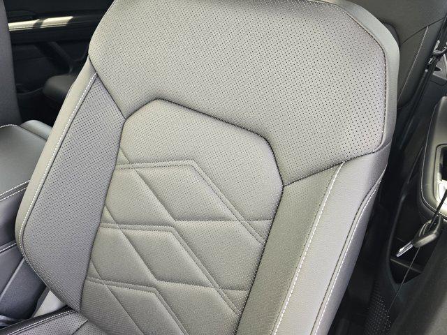 new 2025 Volkswagen Atlas car, priced at $45,283