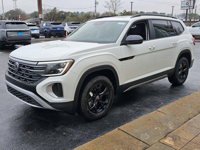 new 2025 Volkswagen Atlas car, priced at $46,576