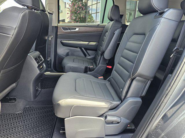 new 2025 Volkswagen Atlas car, priced at $51,546
