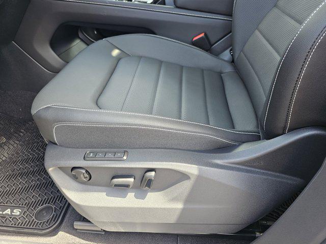 new 2025 Volkswagen Atlas car, priced at $51,546