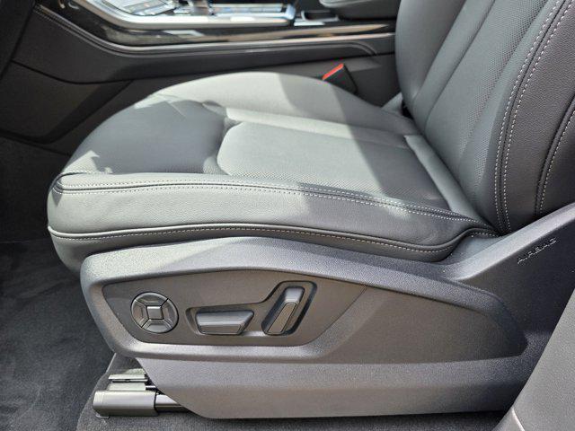new 2025 Audi Q7 car, priced at $67,355