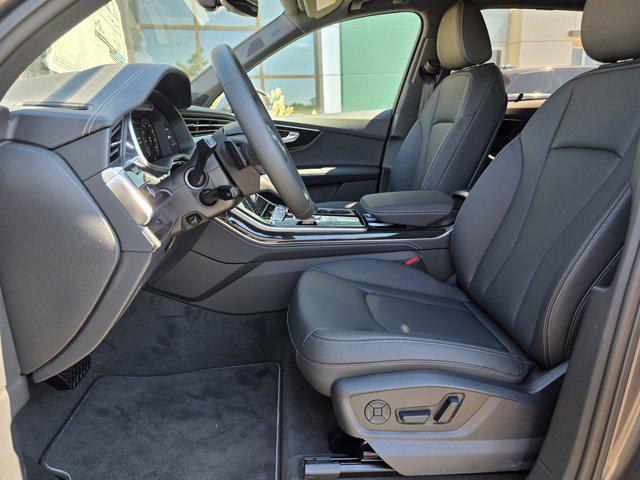 new 2025 Audi Q7 car, priced at $72,570