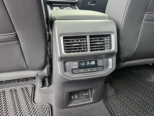 new 2025 Volkswagen Atlas car, priced at $45,656