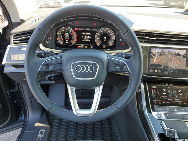 new 2025 Audi Q7 car, priced at $75,655