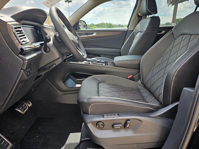 new 2025 Volkswagen Atlas car, priced at $56,551