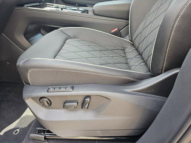 new 2025 Volkswagen Atlas car, priced at $56,551