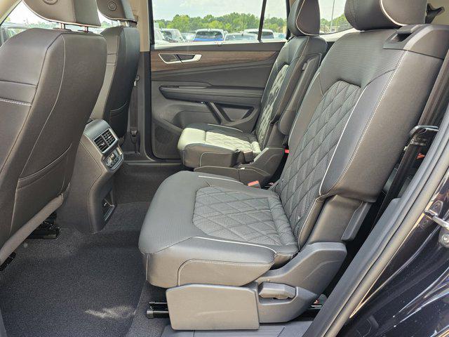 new 2025 Volkswagen Atlas car, priced at $56,551