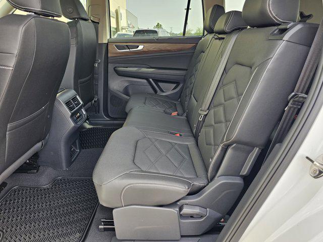 new 2025 Volkswagen Atlas car, priced at $46,251