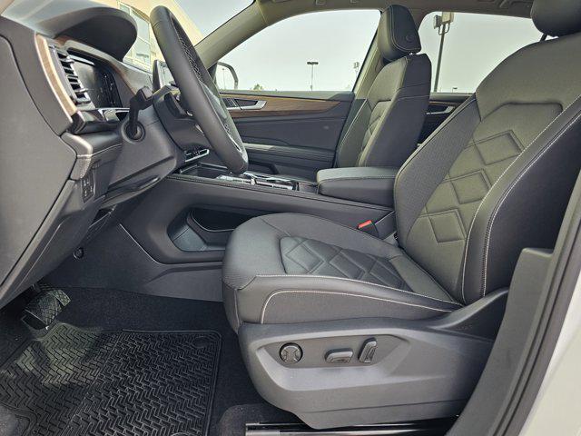 new 2025 Volkswagen Atlas car, priced at $46,251