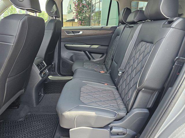 new 2025 Volkswagen Atlas car, priced at $52,856