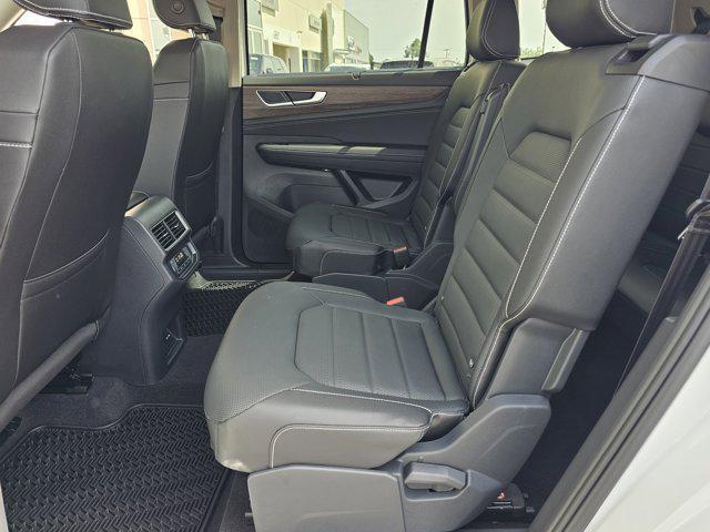 new 2025 Volkswagen Atlas car, priced at $51,501