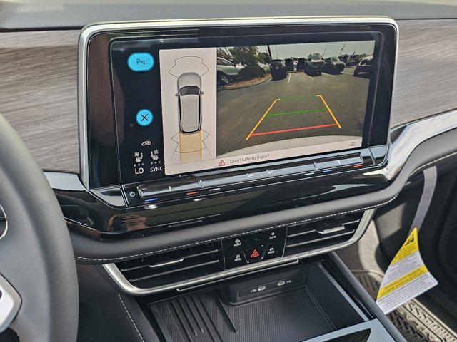 new 2025 Volkswagen Atlas car, priced at $51,501