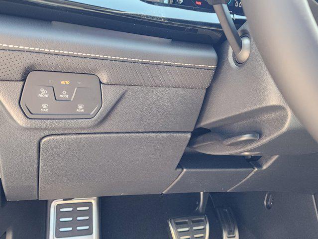 new 2025 Volkswagen Atlas car, priced at $56,551