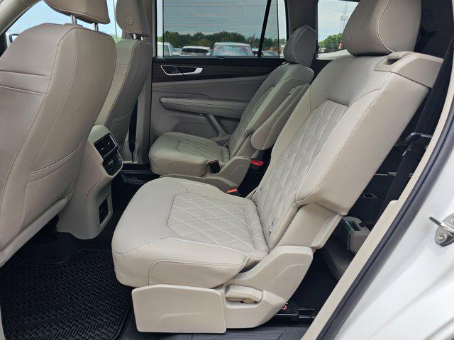 new 2025 Volkswagen Atlas car, priced at $57,006