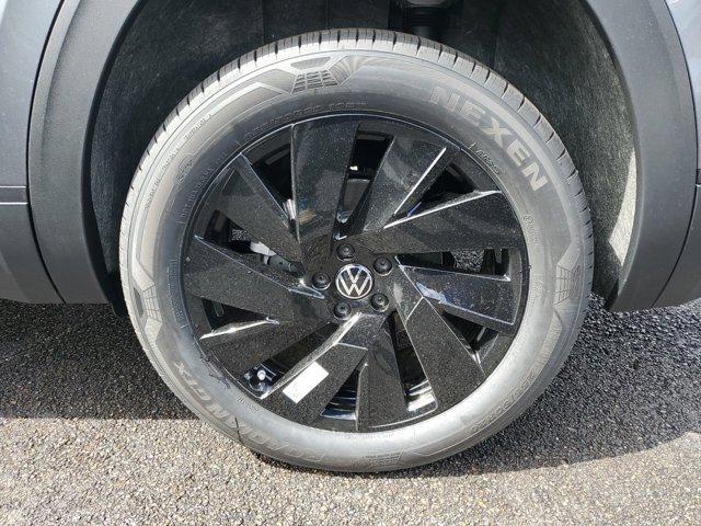 new 2024 Volkswagen Atlas car, priced at $44,163