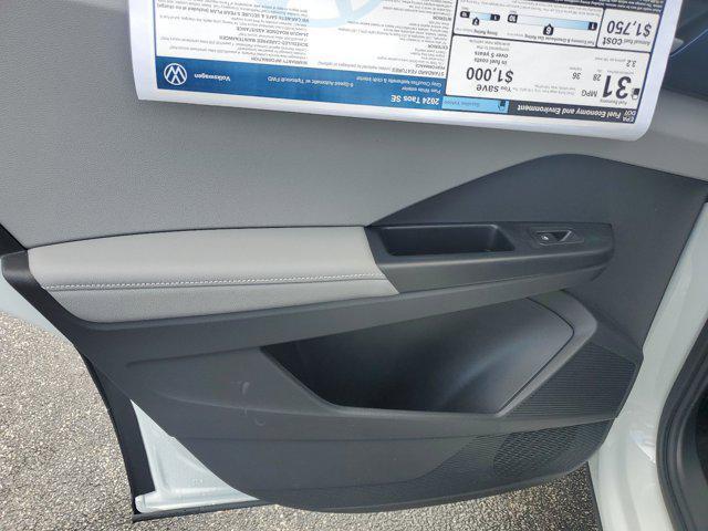 new 2024 Volkswagen Taos car, priced at $28,838