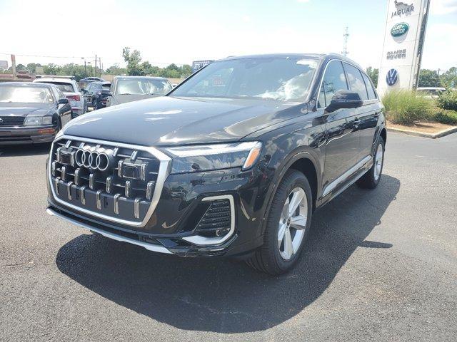 new 2025 Audi Q7 car, priced at $66,950