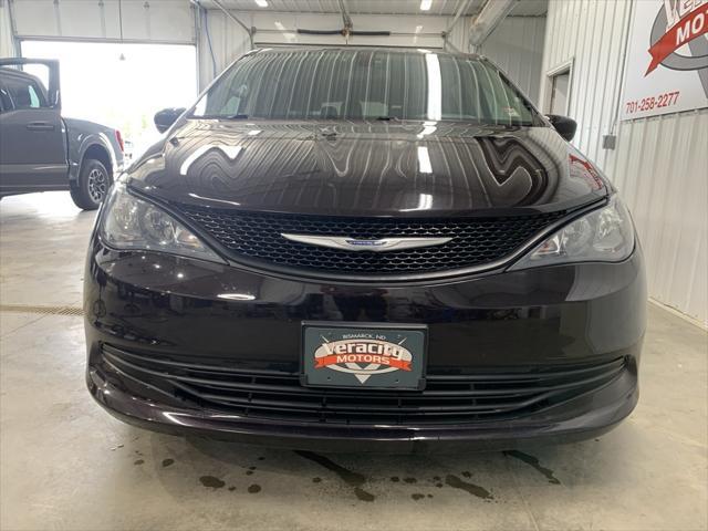 used 2018 Chrysler Pacifica car, priced at $13,800