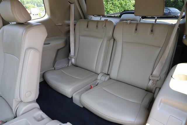 used 2013 Toyota Highlander car, priced at $9,990