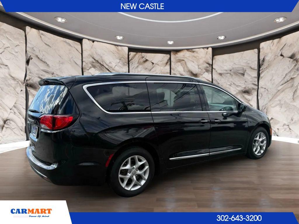 used 2018 Chrysler Pacifica car, priced at $14,164