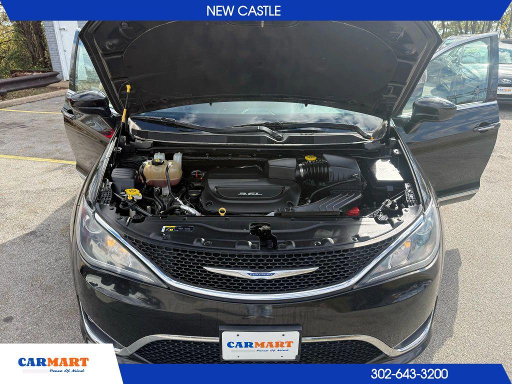 used 2018 Chrysler Pacifica car, priced at $14,164