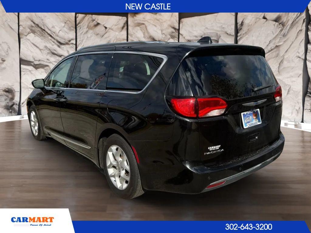 used 2018 Chrysler Pacifica car, priced at $14,164