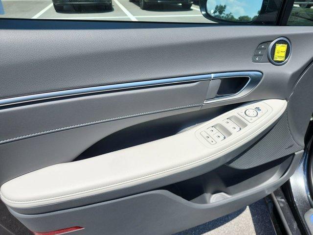 new 2025 Hyundai Sonata Hybrid car, priced at $37,053