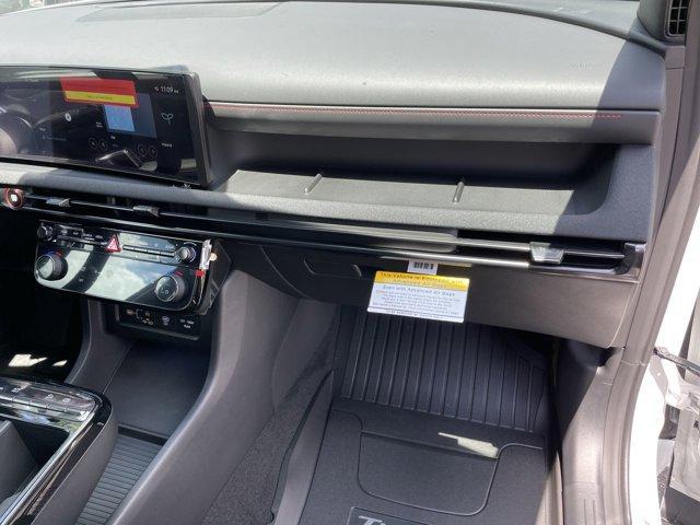 new 2025 Hyundai TUCSON Hybrid car, priced at $38,362