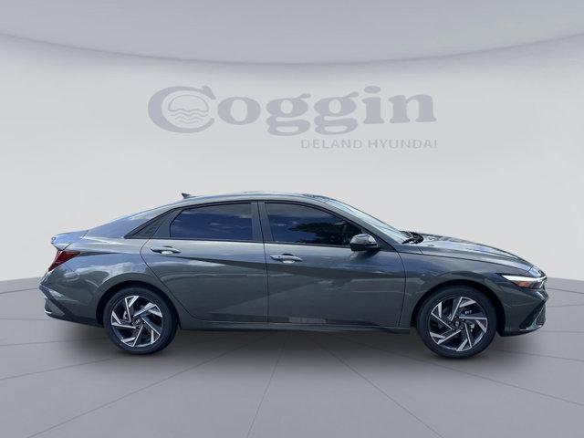 new 2025 Hyundai Elantra car, priced at $22,424
