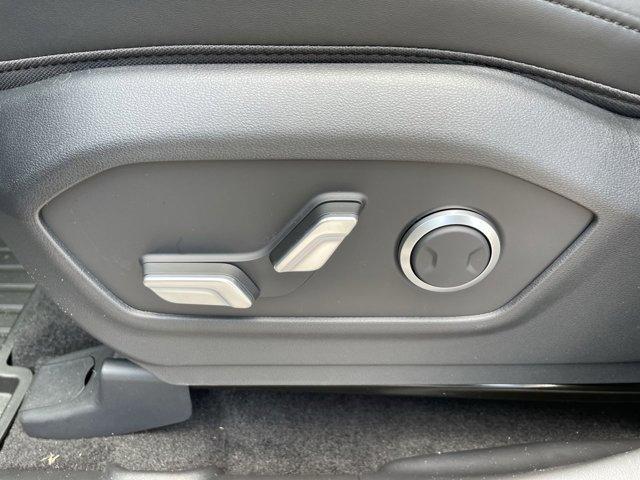 new 2025 Hyundai Santa Fe car, priced at $35,979