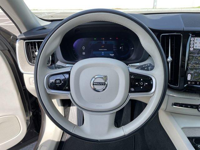 used 2022 Volvo XC60 Recharge Plug-In Hybrid car, priced at $35,402