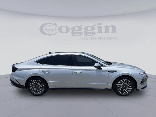 new 2025 Hyundai Sonata Hybrid car, priced at $37,053