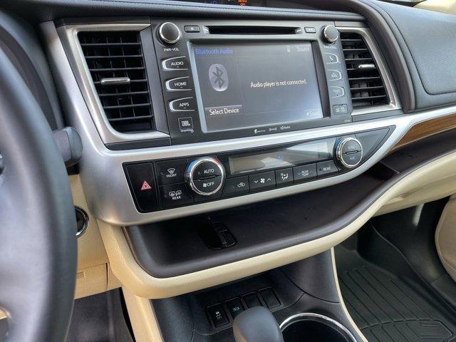 used 2018 Toyota Highlander car, priced at $17,727