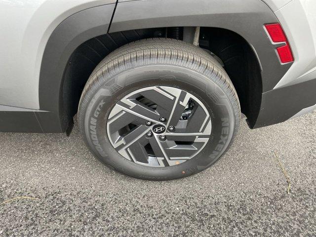 new 2025 Hyundai TUCSON Hybrid car, priced at $33,485