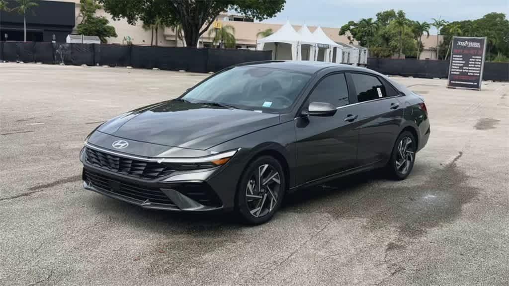 new 2025 Hyundai Elantra car, priced at $26,434