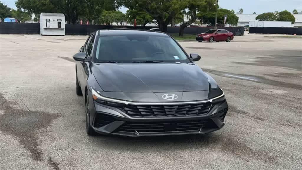 new 2025 Hyundai Elantra car, priced at $26,434