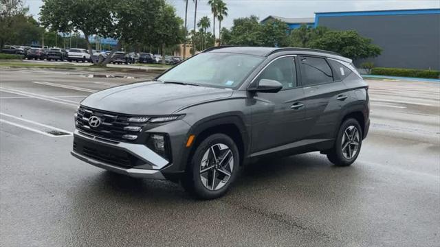 new 2025 Hyundai Tucson Hybrid car, priced at $37,119