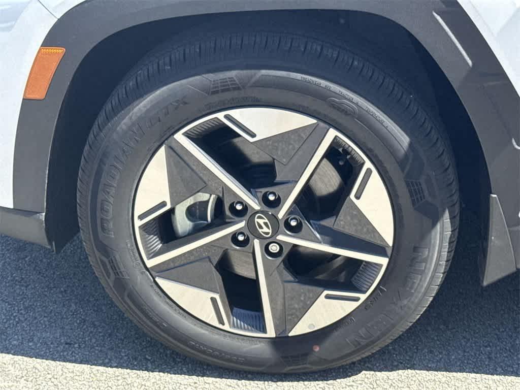 new 2025 Hyundai Tucson car, priced at $34,799