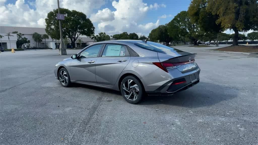 new 2025 Hyundai Elantra car, priced at $23,943