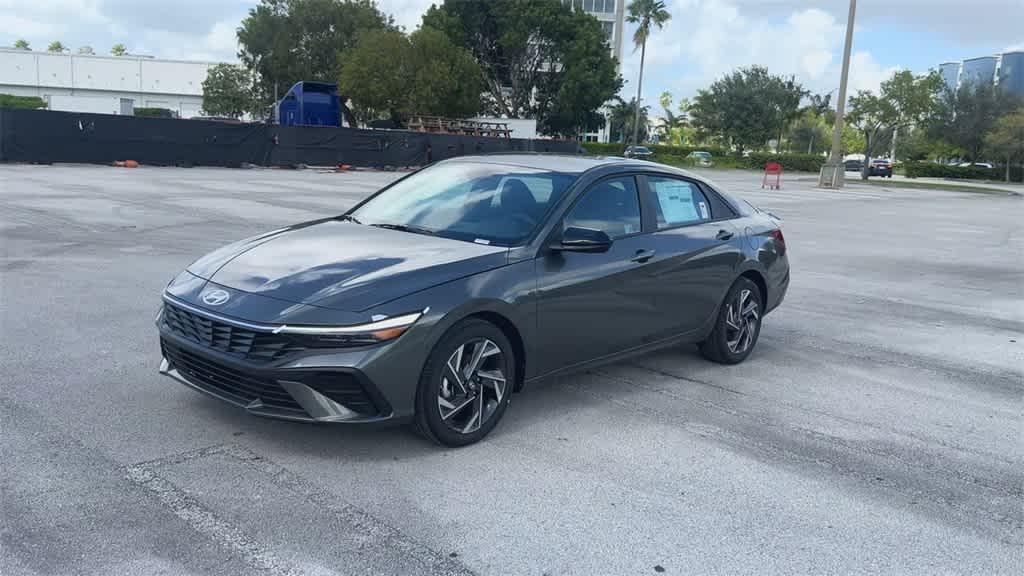 new 2025 Hyundai Elantra car, priced at $23,966