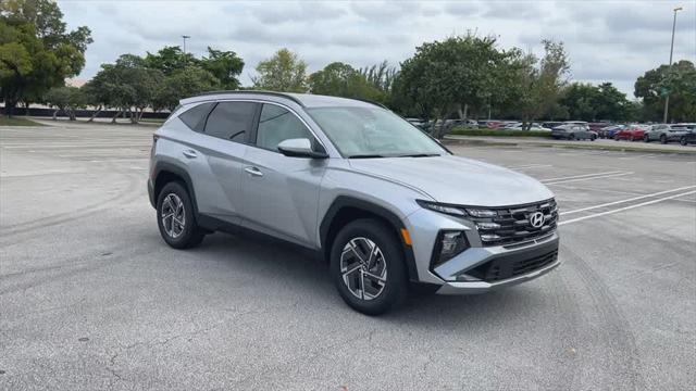 new 2025 Hyundai Tucson Hybrid car, priced at $34,191