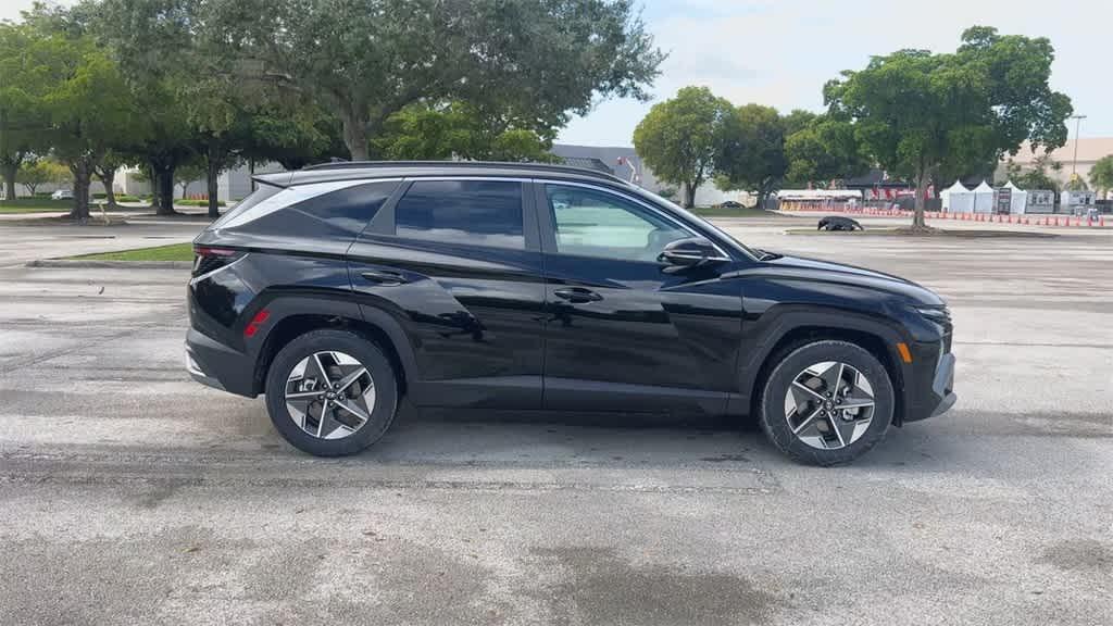 new 2025 Hyundai Tucson car, priced at $33,778