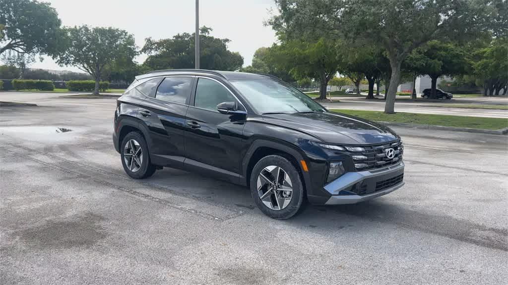 new 2025 Hyundai Tucson car, priced at $33,778