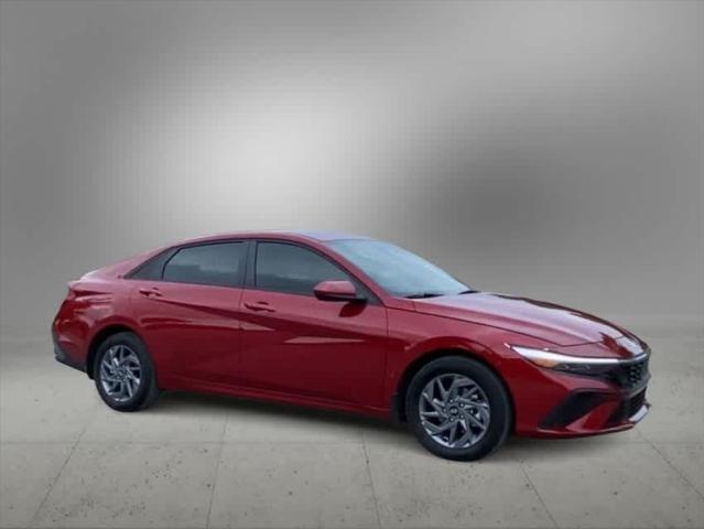 new 2024 Hyundai Elantra HEV car, priced at $27,291