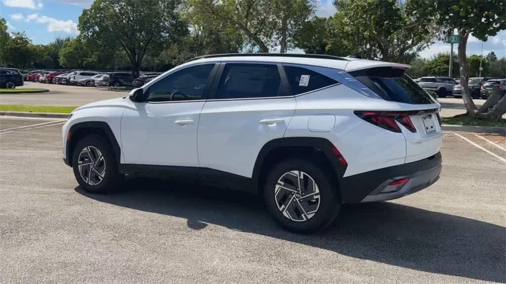 new 2025 Hyundai Tucson Hybrid car, priced at $34,643